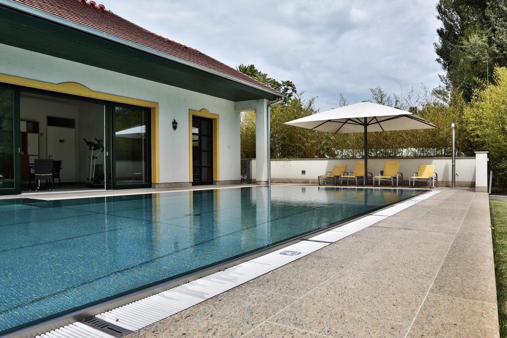 Hubertus Hof Landhotel Balatonfenyves Esterno foto