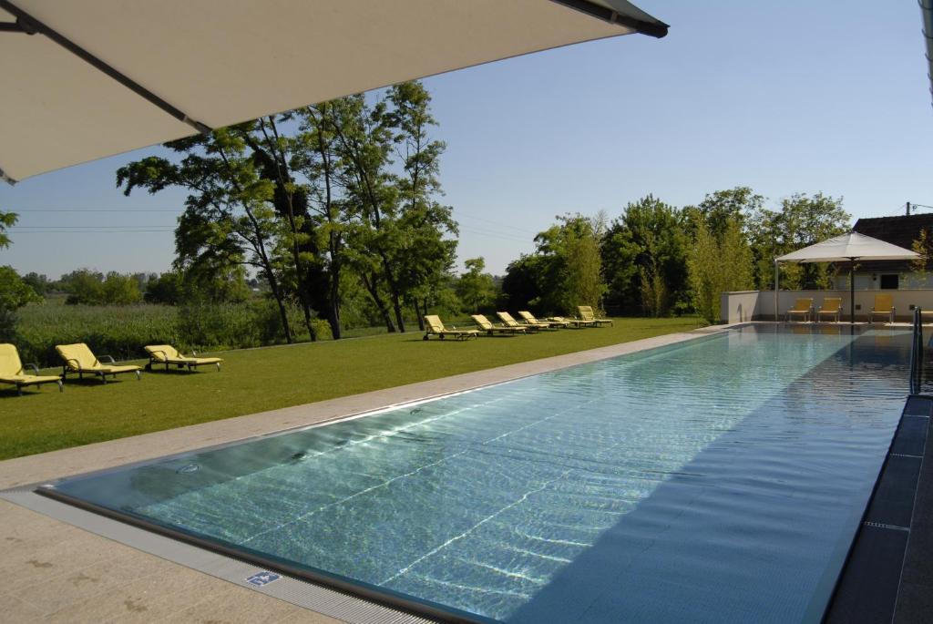 Hubertus Hof Landhotel Balatonfenyves Esterno foto