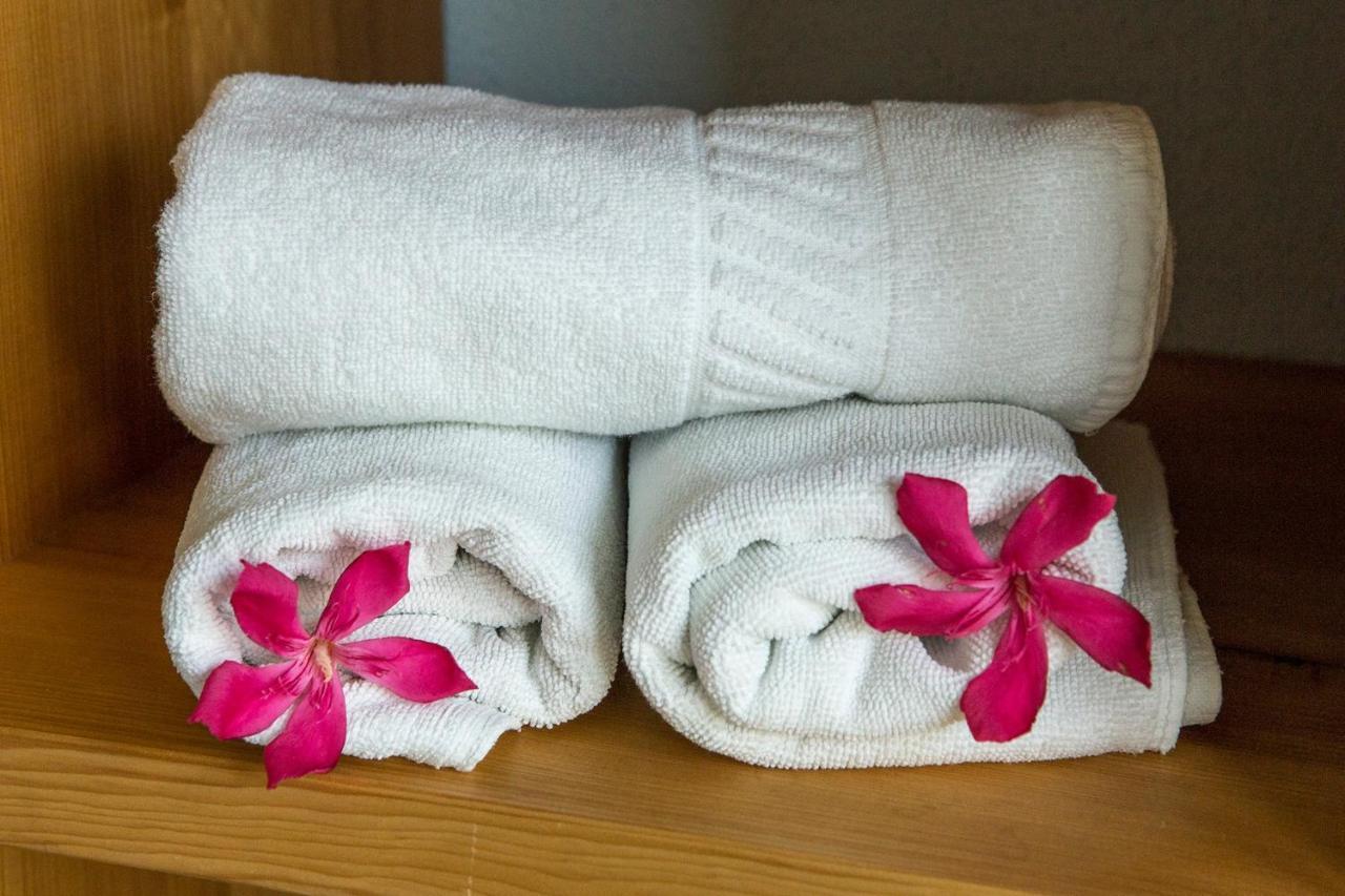 Hubertus Hof Landhotel Balatonfenyves Esterno foto