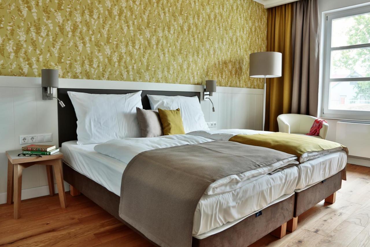 Hubertus Hof Landhotel Balatonfenyves Esterno foto